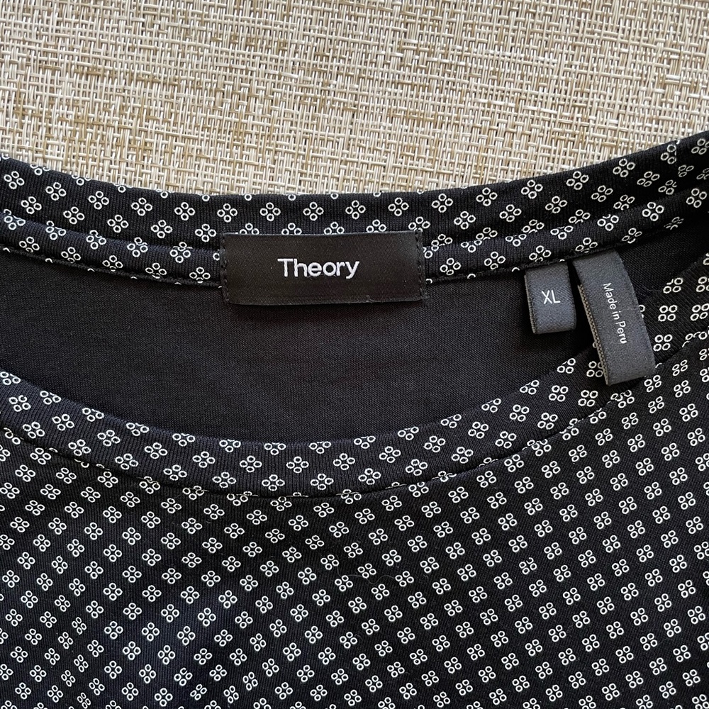 Theory crew neck shirt sleeve shirt